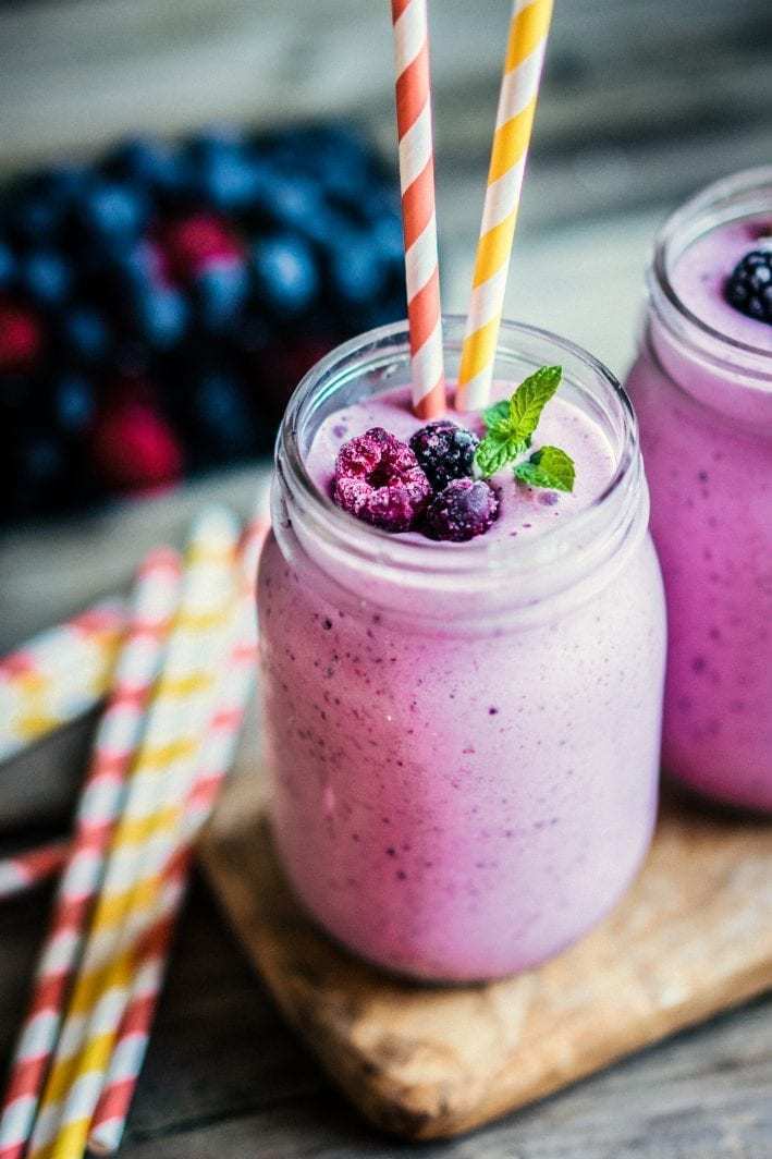 very berry lactation smoothie